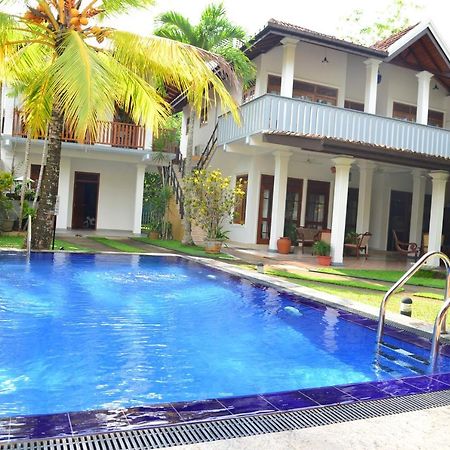 Surf Villa Hikkaduwa Exterior photo