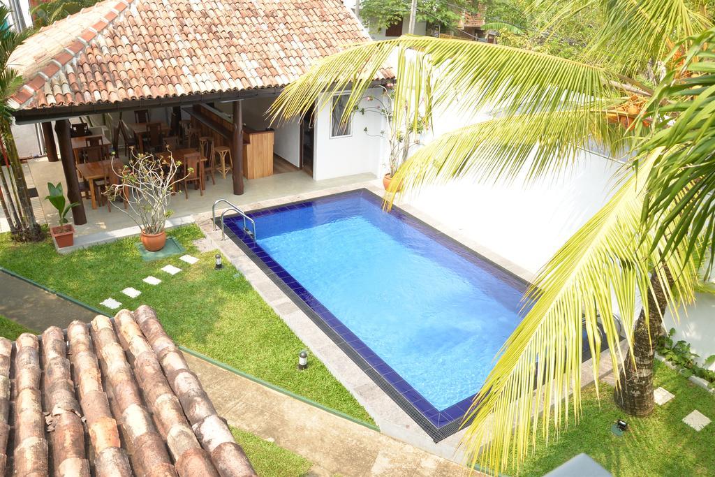 Surf Villa Hikkaduwa Exterior photo