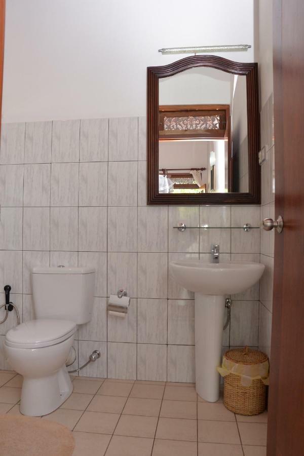 Surf Villa Hikkaduwa Exterior photo